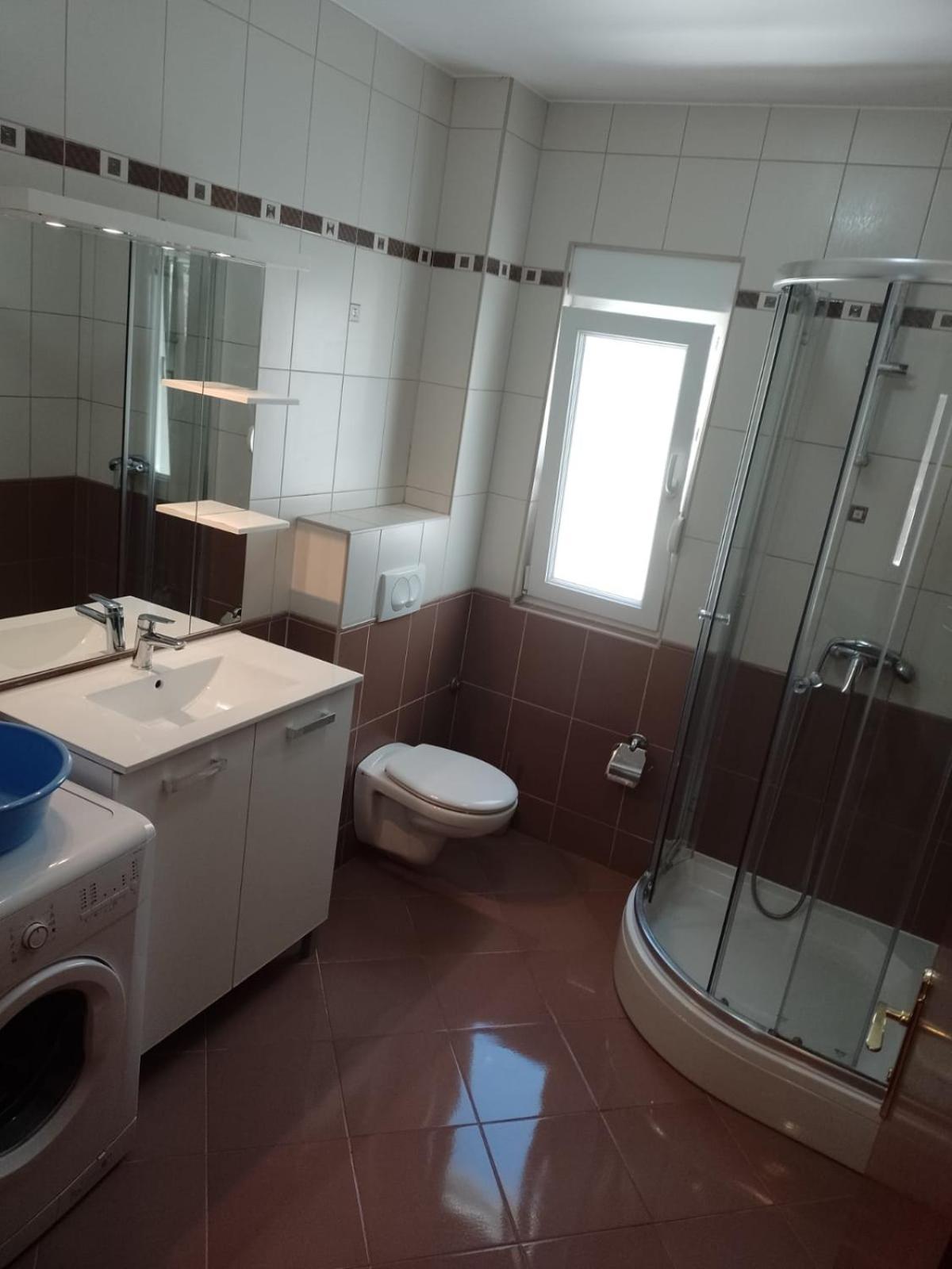 Apartments Silvije Марина Екстериор снимка